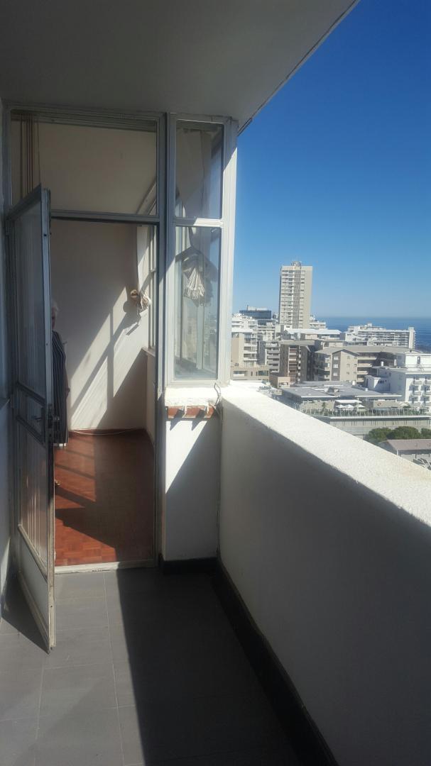 2 Bedroom Property for Sale in Sea Point Western Cape